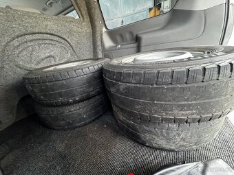 Plechové disky kola 225/65 R16c - 4