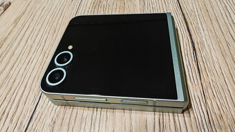 Samsung Galaxy Z Flip 6 5G 256GB Light Green - 4