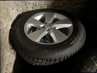 VOLVO XC40 17" zimní kola originální 235/60 R17 - 4