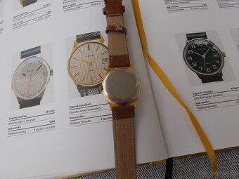 krasne funkcni oblibene hodinky prim pyžamo rok 1985 top - 4