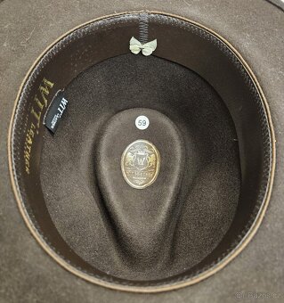 Prodám pánský hnědý plstěný klobouk Skoczów, velikost 59 - 4