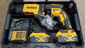 DeWALT DCF620, 2x 5,0 Ah + nabíječka + Tstak 2 + podavač vru - 4