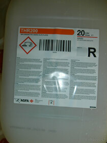 Kanystry plastové na 20 litrů použité za 50 kč - 4