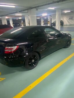 Mercedes Benz - 4