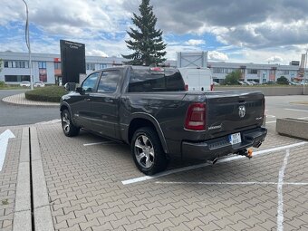DODGE RAM 2019,5,7 Hemy LARAMIE 4X4/eTorque/8SPEED A/T - 4