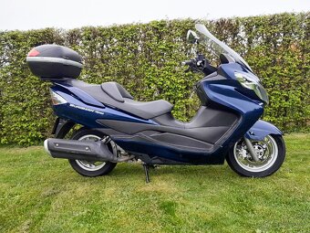 Suzuki Burgman 400i - 4