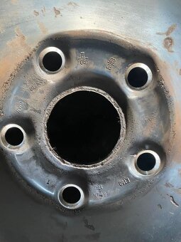 VW 5x112 - letní 205/55/16 stav novych - 4