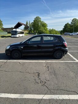 Kia Rio 1.4 71 kW 2008 - 4
