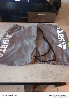 sešity,desky,kružítko.penály,sluchátka, - 4