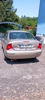 Ford Focus - 4