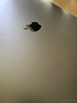 MacBook Pro 15" (2016) – i7, 16 GB RAM, 256 GB SSD - 4