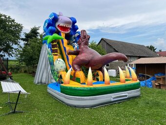 SKAKACÍ HRAD DINO vs SHARK - 4