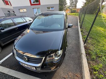 Volkswagen Touran 1.4 TSI 103kW, r. 2009 – spolehlivý rodin - 4