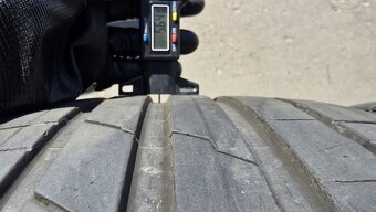 Letní pneu 235/35/19 Hankook - 4