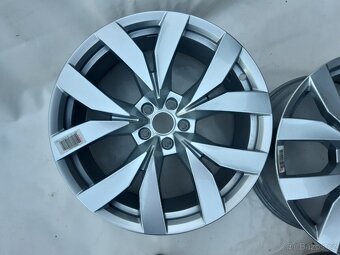 Alu disky Volkswagen Touareg 3 R20 Montero - 4