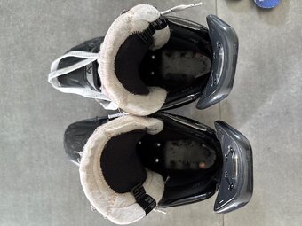 Prodám hokejové brusle Bauer Supreme Shadow SR - 4