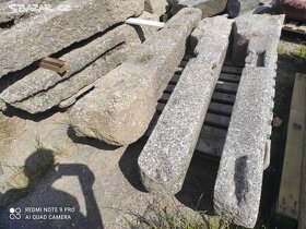 Staré kamenné sloupky, žulové sloupky, sloupek - 4