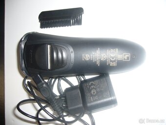 HOLÍCÍ STROJEK PHILIPS EASY SHAVE SERIE 3000/S3510/06 - 4