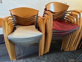 Stohovatelné dřevěné židle 17kusů - 4