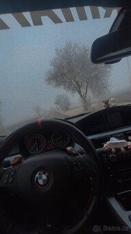Bmw e90 325i - 4