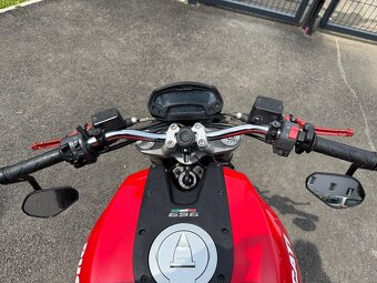 Ducati Monster 696 (2011, 31tis) - 4