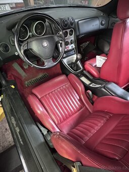 Alfa Romeo Spider - 4