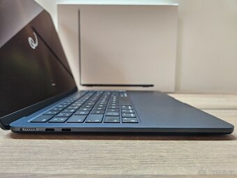 Apple MacBook Air 13 M3_8GB_256GB_Midnight CZ (MRXV3CZ/A) - 4