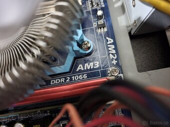 ga-m68m-s2p + Athlon 64 X2 4850e + 3gb ram + 512GPU - 4
