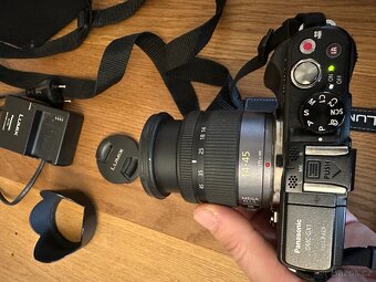 Panasonic Lumix GX1 + objektiv 14–45 mm + příslušenství - 4