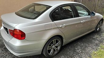 BMW 318i E90 - 4