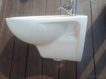 Bidet závěsný+vodovodní arm. a klik-klak - 4