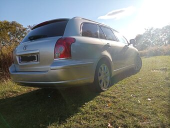 Toyota Avensis - 4