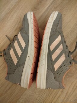 Tenisky Adidas vel.33 a Geox tenisky vel.34 - 4