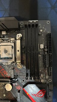 ASUS ROG STRIX B365-G GAMING + i5-9600K (6C/6T) - 4