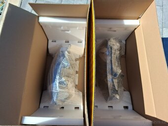 Přední světlomety Hella na VW Golf 6 - 4