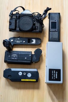 REZERVACE - Canon A-1 + FD 50/1.4 SSC + příslušenství - 4