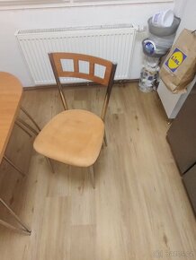 Kuchyňský stůl +4 židle - 4