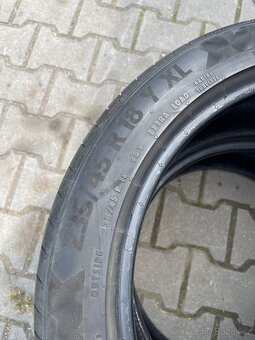 pneu 235/45 R18 Continetal 5 mm 4 KS - 4
