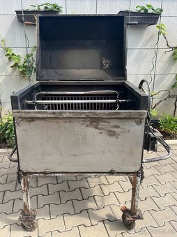 Nerezový gril na kýtu - 4