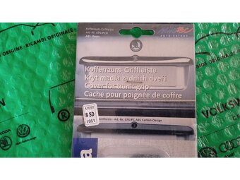 kryt madla 5. dveří Škoda Octavia I před FL - Carbon Milotec - 4