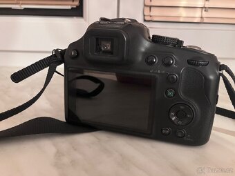 Panasonic Lumix DMC FZ72 - 4