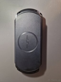 Sony PSP E1004 + hra, pouzdro - 4