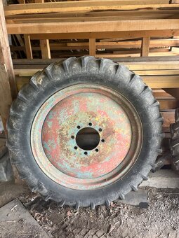 Prodám dvě kompletní kola na Zetor 25K 9.00 - 36 - 4