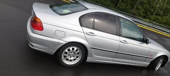BMW - 4