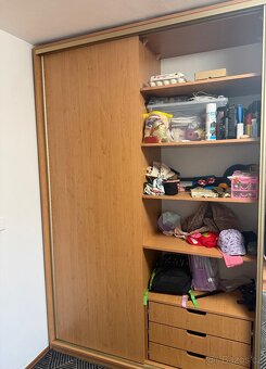 Šatní skříň - 4