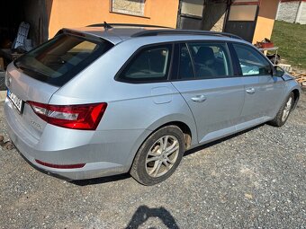 Škoda Superb Combi - 4