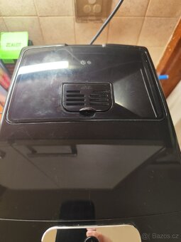 Prodám automatický kávovar DeLonghi Dinamica ECAM 350.15 B - 4