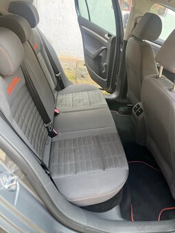 Volkswagen Golf V - 4