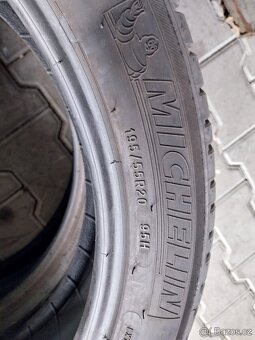 Prodám 2 x letní pneu Michelin 195/55/20 RENAULT SCENIC 4 - 4