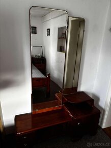 Skříňka se Zrcadlem - 4